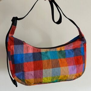 BAGGU urban outfitters madras medium crescent NWT